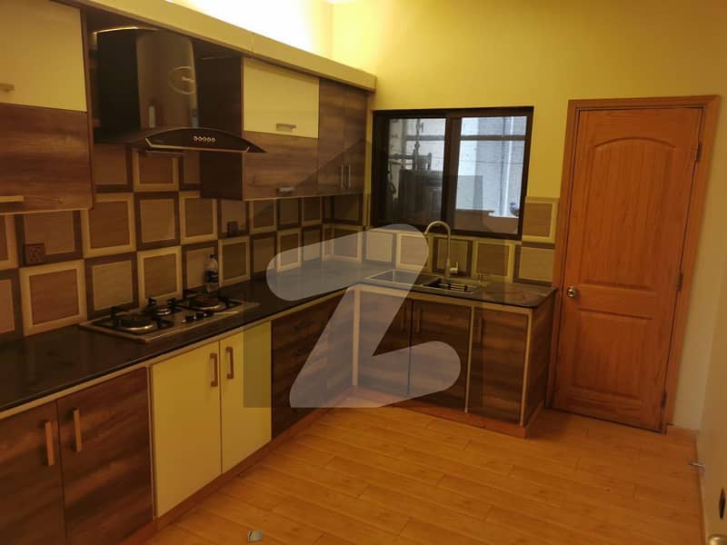 Centre apartment for rent Clifton Block 8, Clifton, Karachi