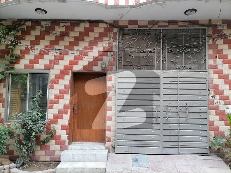 الحافظ ٹاؤن لاہور میں 5 کمروں کا 5 مرلہ مکان 1.25 کروڑ میں برائے فروخت۔