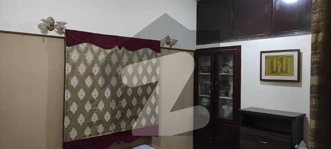 Flat For Sale In Rs. 9,500,000