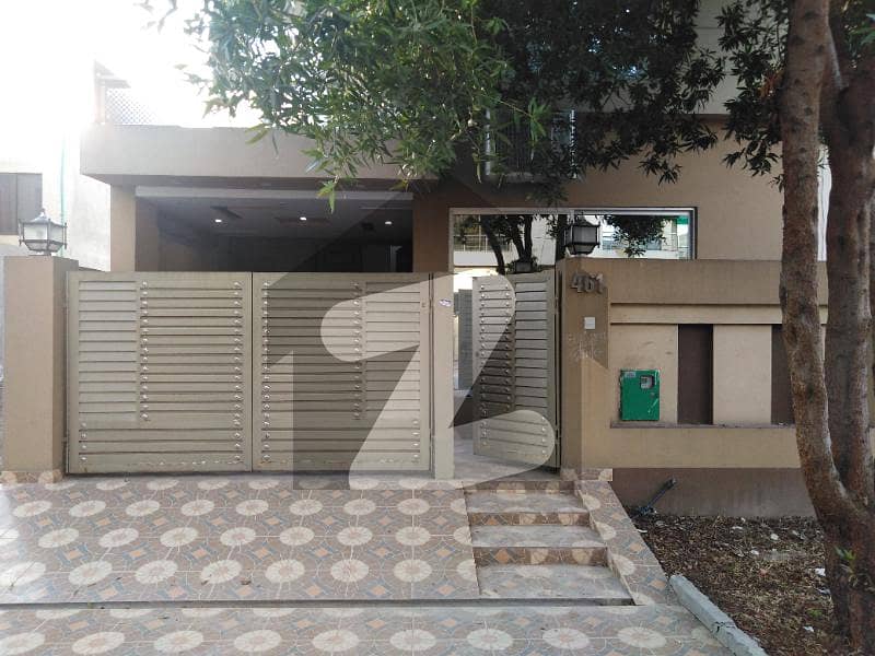 Facing Park 5 MARLA LIKE NEW HOUSE FOR RENT IN CC Block BAHRIA TOWN LAHORE