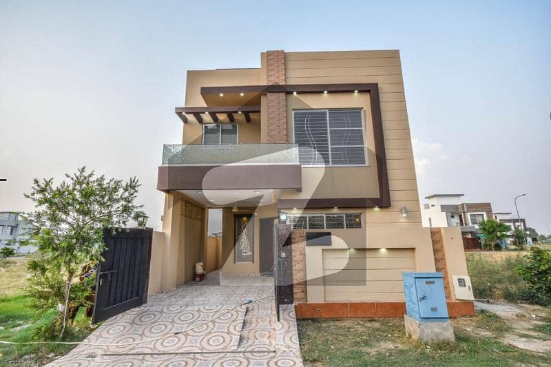 brand new 5 marla luxury house for rent in dha lahore