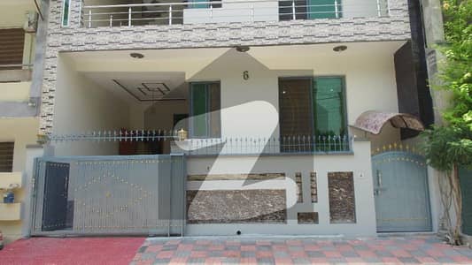 سوان گارڈن اسلام آباد میں 6 کمروں کا 7 مرلہ مکان 2.6 کروڑ میں برائے فروخت۔