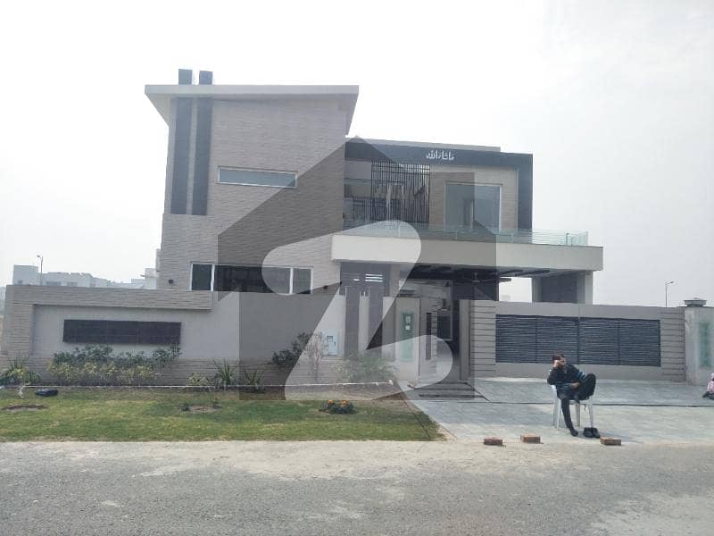 BRAND NEW 1 KANAL LUXURY FULL HOUSE FOR RENT IN DHA LAHORE
