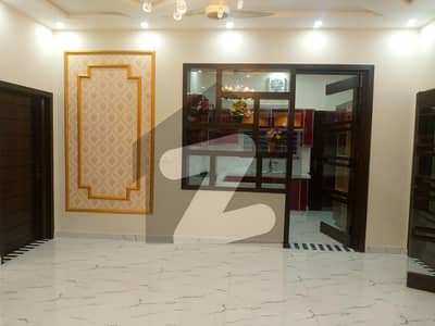 10 Marla House For rent In Beautiful Bahria Town - Block DD