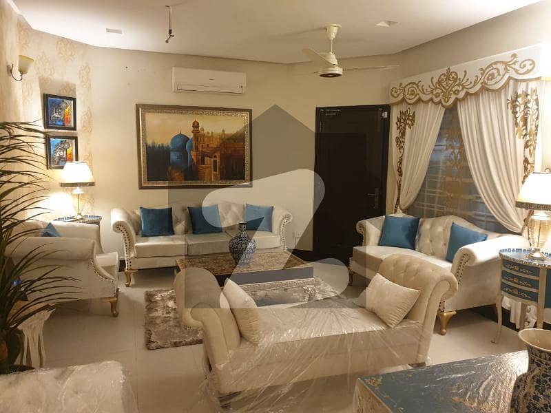 11 MARLA FULLY FURNISHED HOUSE FOR SALE IN SAFARI VILLAS SECTOR B BAHRIA TOWN LAHORE