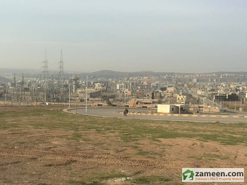 8 Marla Plot For Sale On Ideal Location Of Bahria Towan Phase 8