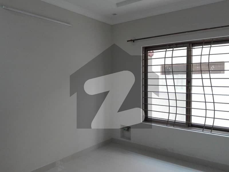 Gulraiz Housing Society Phase 6 House Sized 10 Marla Is Available