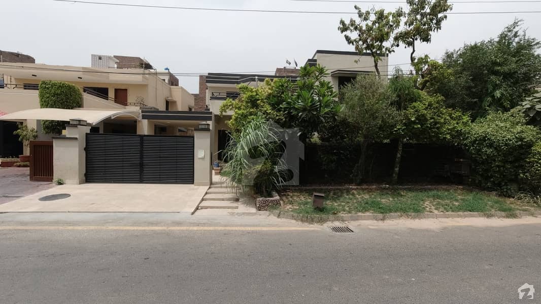House Spanning 14 Marla Is Available For Sale In PAF Falcon Complex