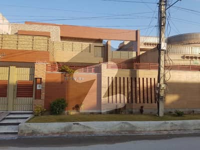 1 Kanal House Ideally Situated In Hayatabad Phase 7 - E4