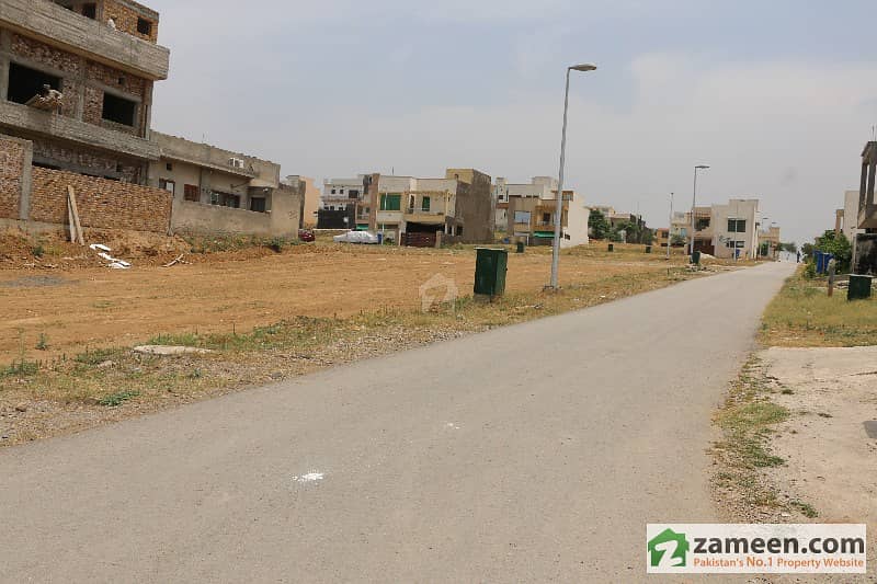 Bahria Phase 8 Safari Valley Umer Block A Good Location Plot For Sale Bahria Town Phase 8 Umer