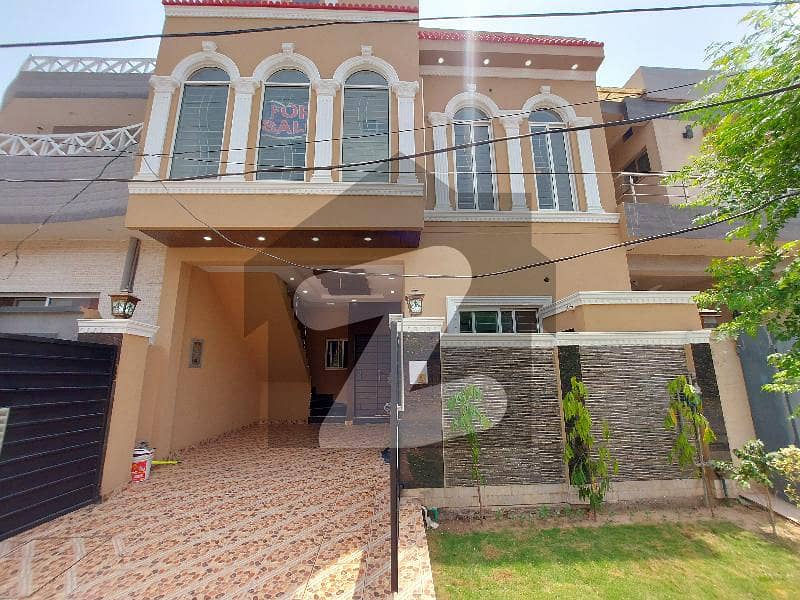 5 Marla brand new lavish house available for sale in formanites housing scheme