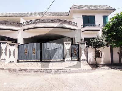 10 Marla Double Storey House Available For sale In New Lalazar Reh-aman Road
