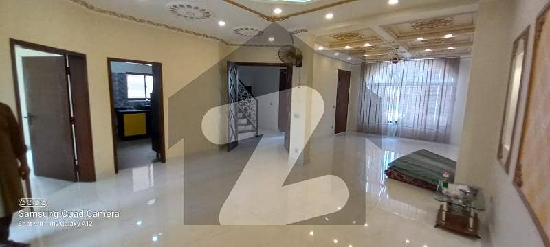 گارڈن ٹاؤن - علی بلاک گارڈن ٹاؤن لاہور میں 4 کمروں کا 12 مرلہ مکان 1.5 لاکھ میں کرایہ پر دستیاب ہے۔