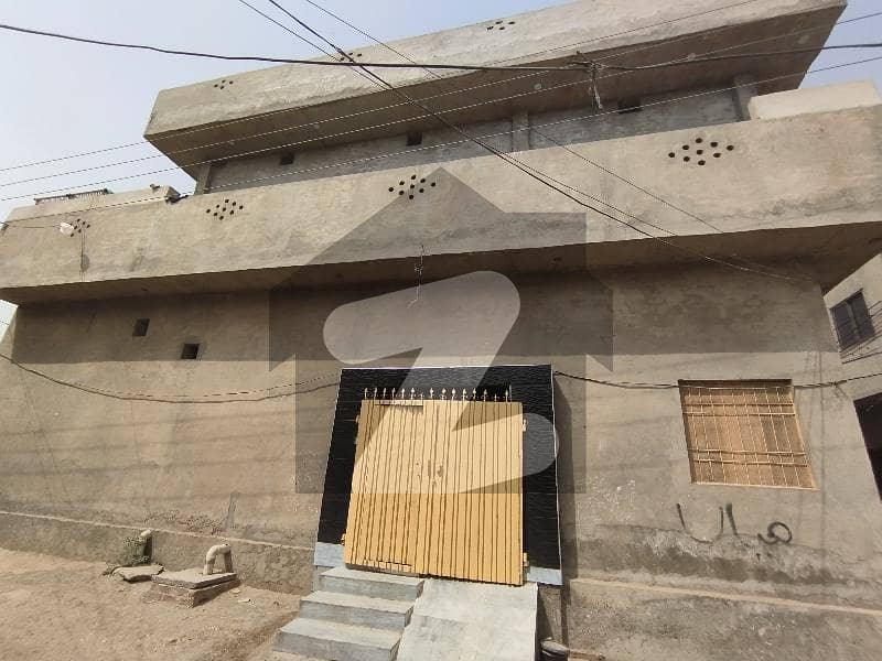 لوئر کینال روڈ فیصل آباد میں 3 کمروں کا 3 مرلہ مکان 42 لاکھ میں برائے فروخت۔