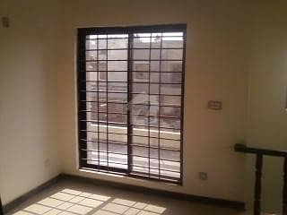 3 Bed SD House For Rent in Askari 13 Near 502 Collage and Park 3 Bed SD House For Rent in Askari 13 Near 502 Collage and Park