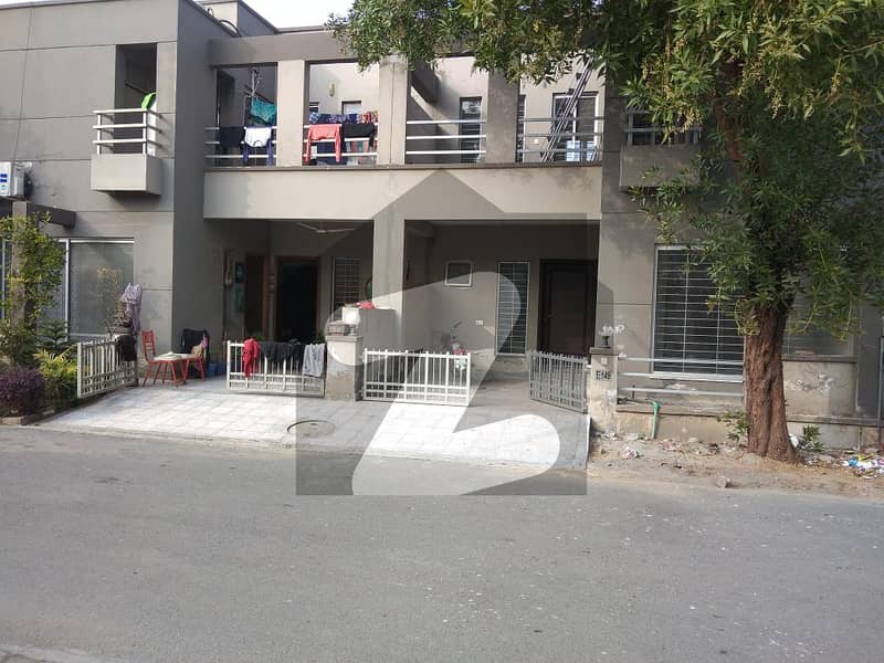 ڈیوائن گارڈنز ۔ بلاک ای ڈیوائن گارڈنز لاہور میں 3 کمروں کا 5 مرلہ مکان 1.6 کروڑ میں برائے فروخت۔