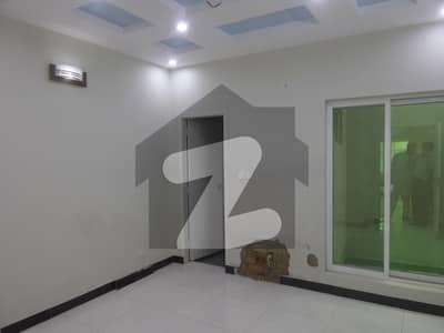 Upper Portion Of 14 Marla For rent In D-12