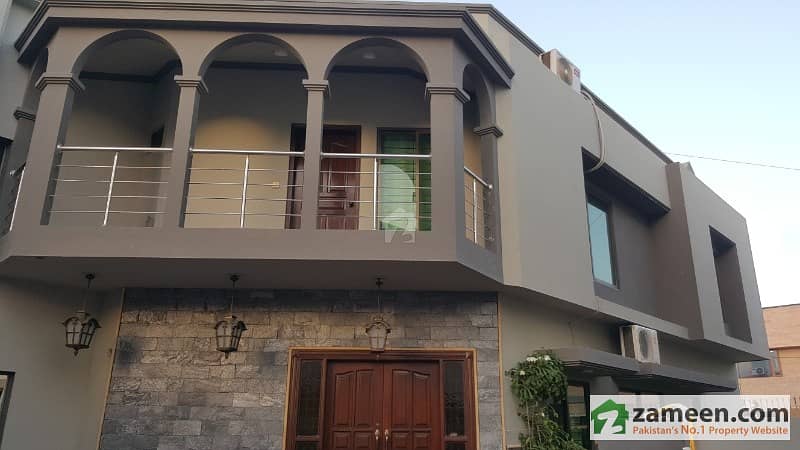 550 Yd Rear  Bungalow Well Maintained  Upper Portion In Dha Khybana Sehar Phase 7