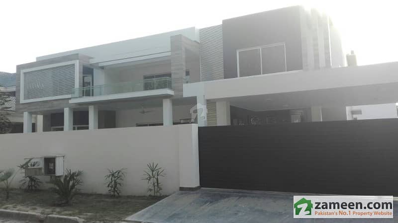 Rare Opportunity 32 Marla Bungalow in Sarwar Colony