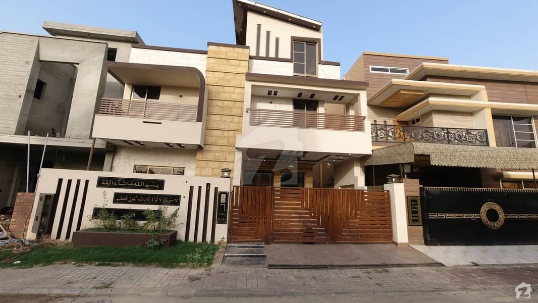 10 Marla Altra Modern Design Facing Park Bungalow For Sale In Canal Valley Lahore.