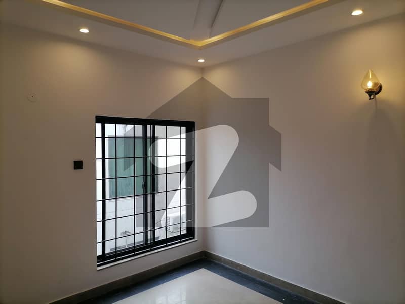 گالف ویولین پاک عرب ہاؤسنگ سوسائٹی لاہور میں 3 کمروں کا 5 مرلہ مکان 1.4 کروڑ میں برائے فروخت۔