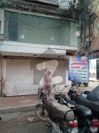 طارق روڈ کراچی میں 5 مرلہ دکان 7.5 کروڑ میں برائے فروخت۔