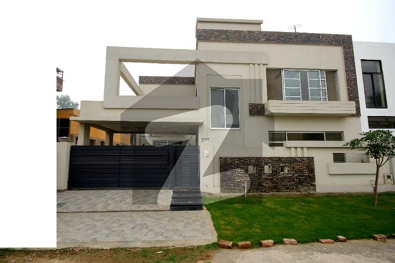 Highly-Desirable 4500 Square Feet House Available In Dha Phase 7