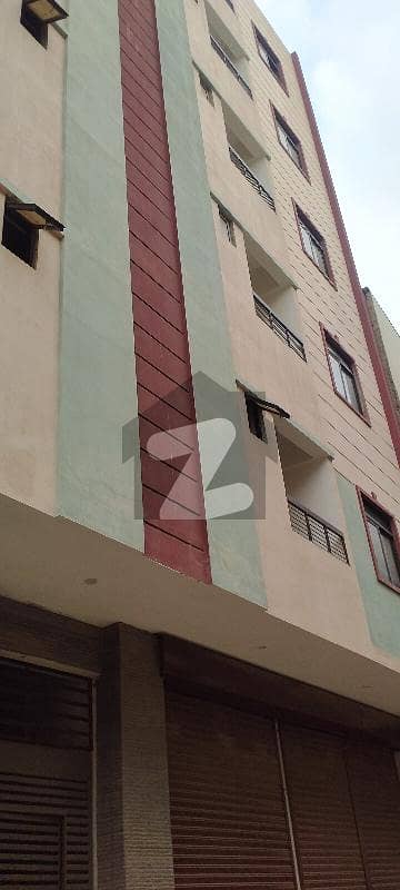 اختر کالونی جمشید ٹاؤن کراچی میں 2 کمروں کا 3 مرلہ فلیٹ 55 لاکھ میں برائے فروخت۔