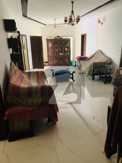 1 Kanal Lower Portion Vacant For Rent