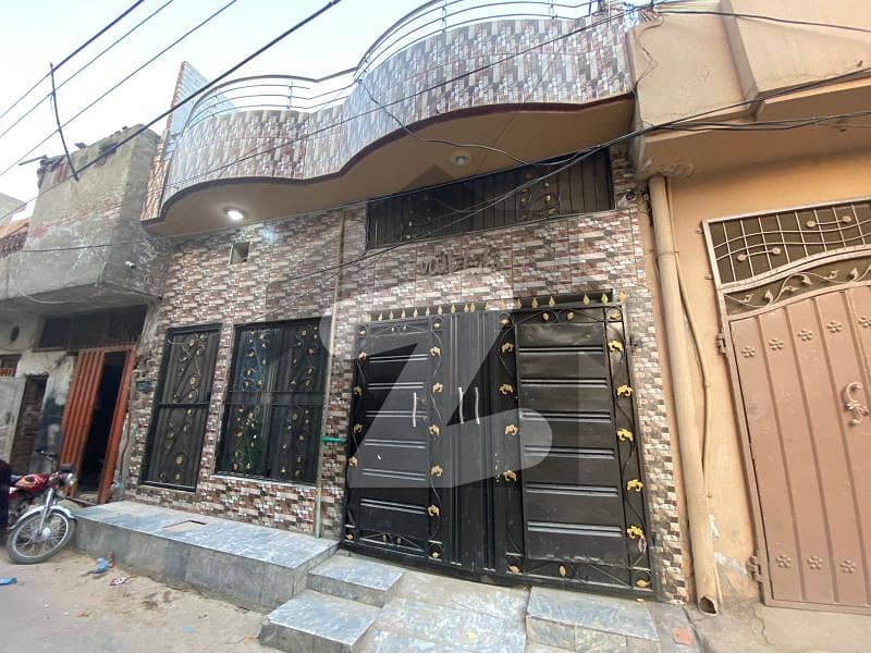 آشیانہ روڈ لاہور میں 5 کمروں کا 4 مرلہ مکان 90 لاکھ میں برائے فروخت۔