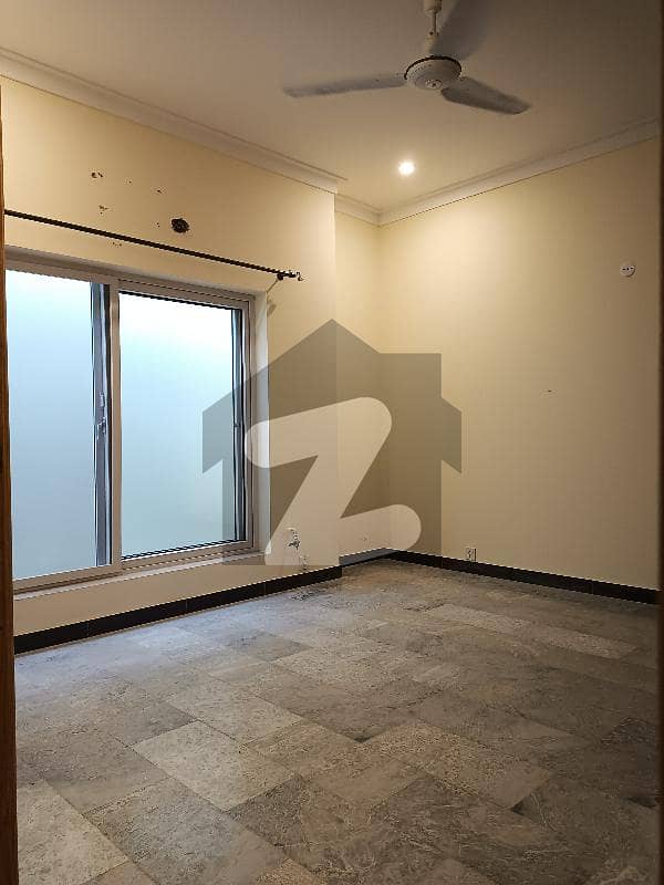2250 Square Feet Lower Portion Situated In D-12 For Rent