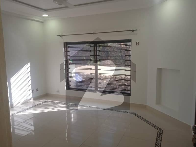 01 Kanal House Available For Sale Located At Prime locations Of Bahria Enclave Sector C