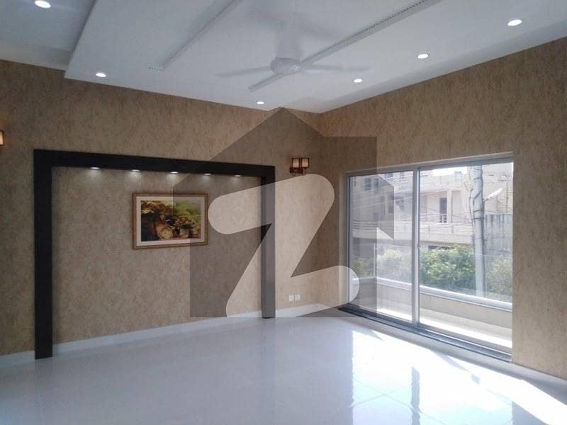 1 Kanal House Available For sale In EME Society