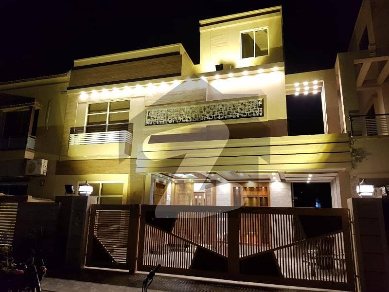 A BEAUTIFUL 10 MARLA HOUSE FOR SALE IN QUAID BLOCK SECTOR E BAHRIA TOWN LAHORE