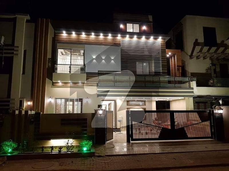 10 MARLA BEAUTIFUL HOUSE FOR SALE IN QUAID BLOCK SECTOR E BAHRIA TOWN LAHORE