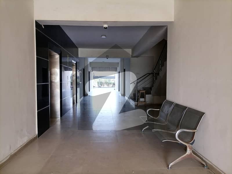 12 Marla Flat In Askari 11 - Sector B Apartments For sale At Good Location