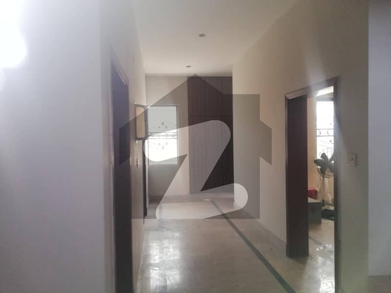شاہ دین روڈ اوکاڑہ میں 3 کمروں کا 4 مرلہ مکان 1 کروڑ میں برائے فروخت۔