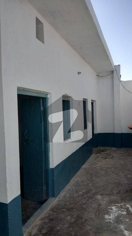 675 Square Feet Upper Portion In Bara Road