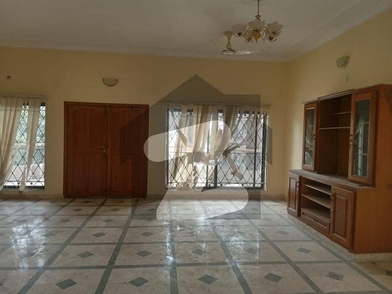 666. yd. beautifull Upper Portion For Rent F. 11/2