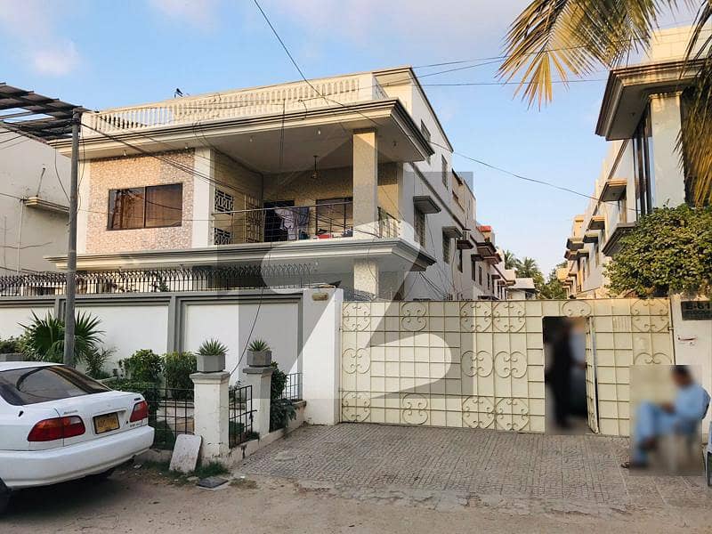 250 Yards Back Bungalow In Boundary wall GulshaneIqbal Block 4