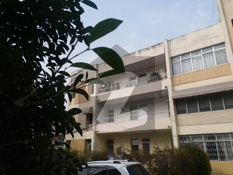 Top Floor Flat Available for Sale in Askari 4