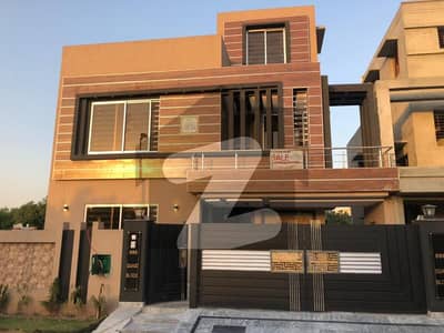 10 Marla Residential House for Sale in Quaid Block Sector E Bahria Town Lahore