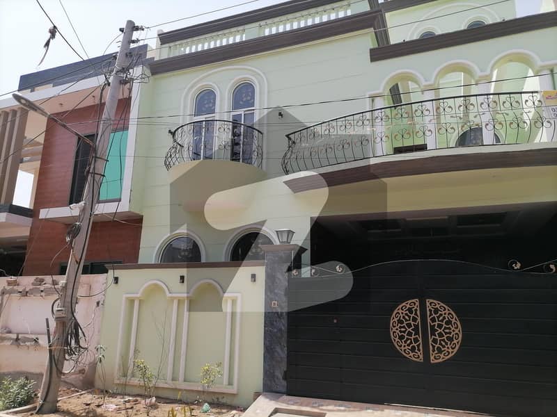 Khayaban-e-Naveed 6 Marla House Up For sale