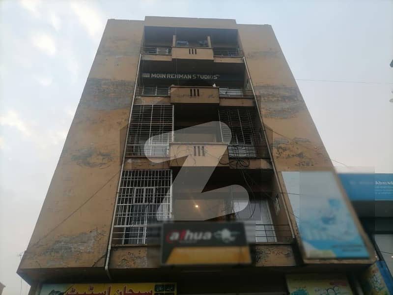 Johar Town Phase 2 - Block H3 Flat Sized 344 Square Feet For sale