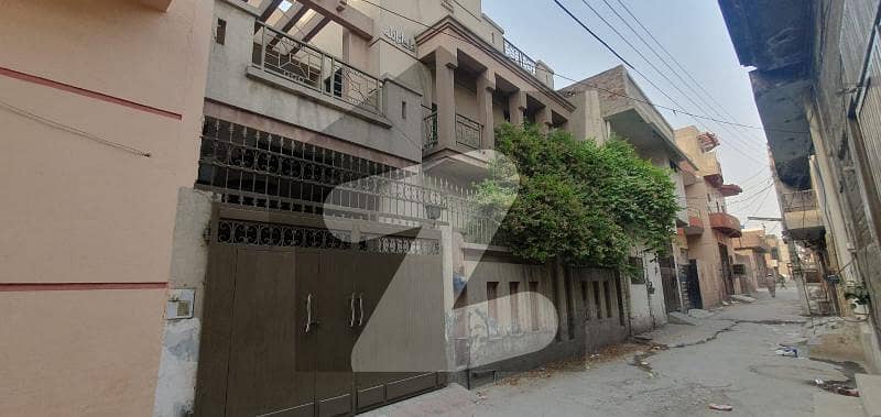 گلبہار ٹاؤن جی ٹی روڈ لاہور میں 5 کمروں کا 8 مرلہ مکان 1.8 کروڑ میں برائے فروخت۔