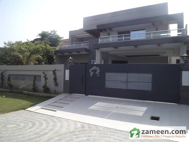 1 Kanal House Available For Sale Located On 65 Feet Road Near Canal In Johar Town Phase 2
