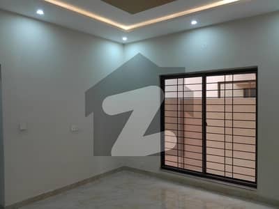 10 Marla House For Rent In Wapda Town Phase 1 - Block F2 Lahore
