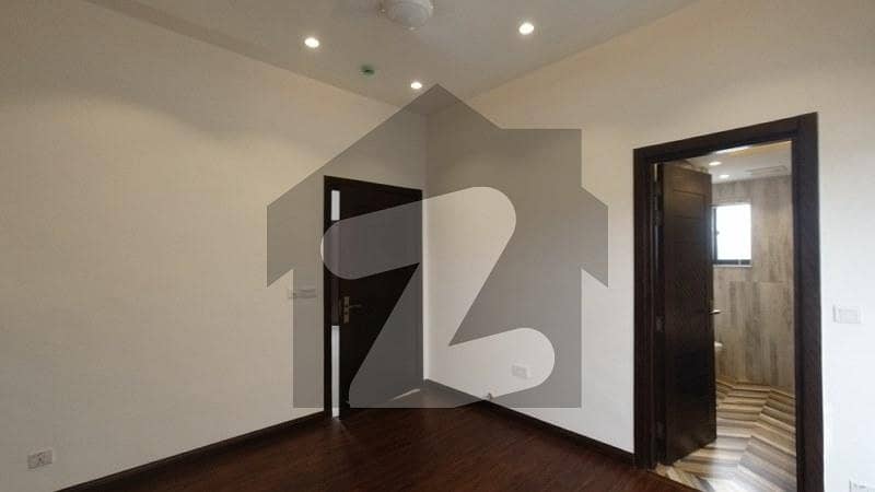 ڈی ایچ اے فیز 3 ڈیفنس (ڈی ایچ اے) لاہور میں 5 کمروں کا 1 کنال مکان 5.5 کروڑ میں برائے فروخت۔