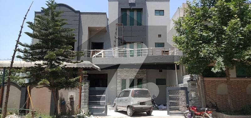 3 Storey House For Rent Size 12 Marla Extra Land G15