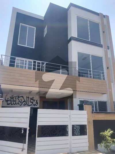 7 Marla  Double Storey House for sale in Dream Garden prime location , carpet Road, 40 feet